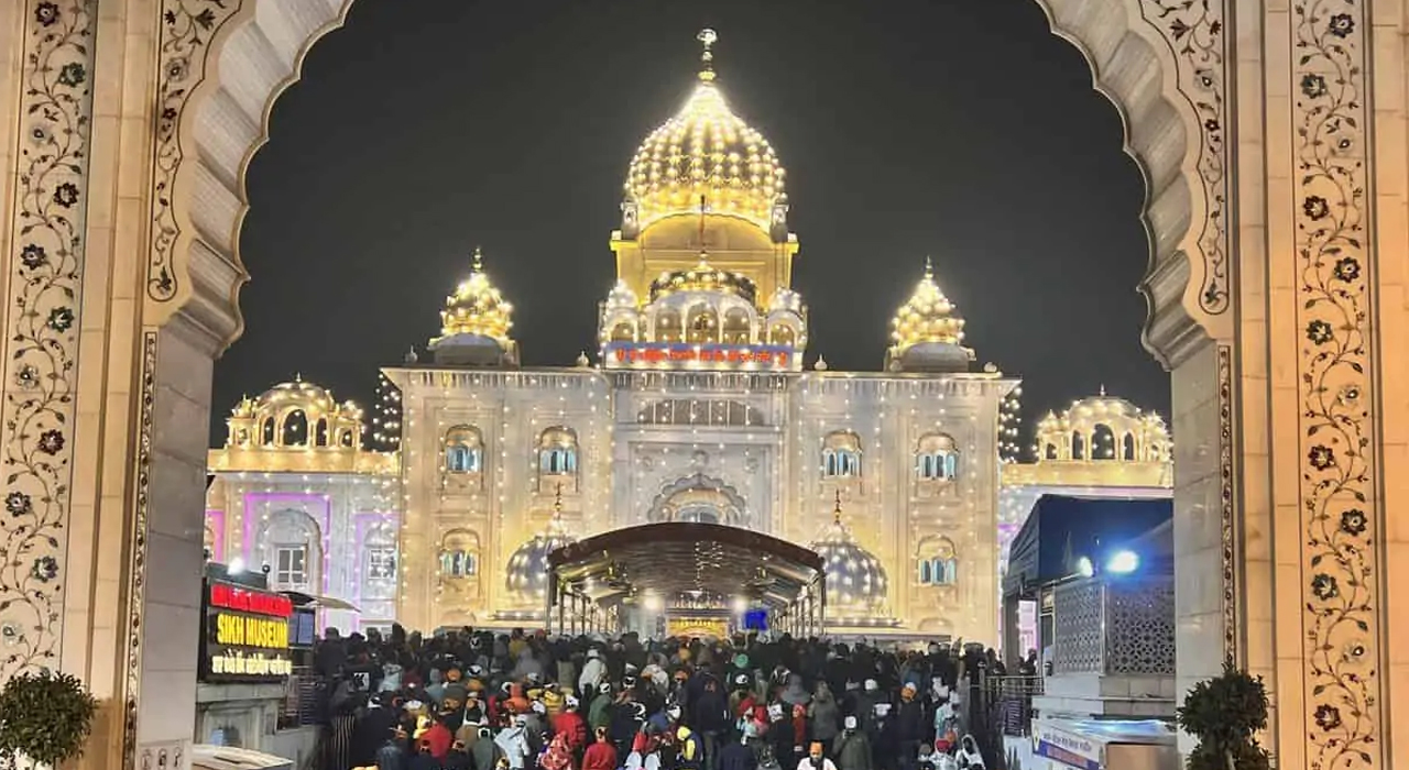 New Delhi : Night View of Delhi Tour - 4 Hrs